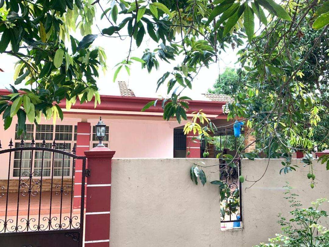 Villa Ctzee Malacca Bagian luar foto
